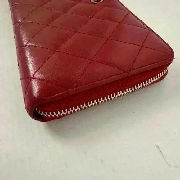 Chanel | Quilted Lambskin Diamond Stitch Full Zippy Long Wallet Silver Hardware - Picture 5 of 12